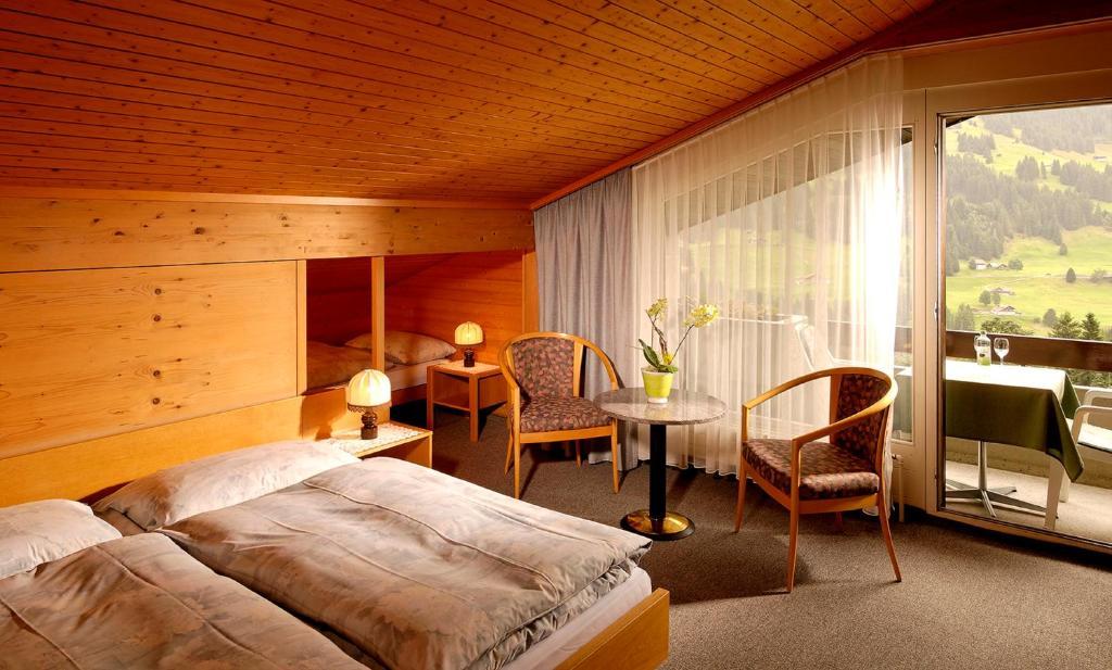 Hotel Crystal Adelboden Quarto foto